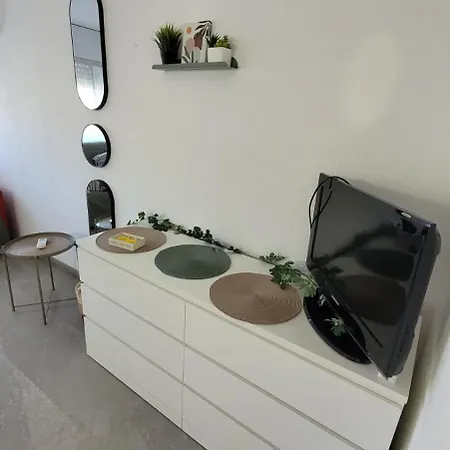 Confortable Avec Climatisation Au Cap D'agde Avec Port, Plages Et Nature Accessible A Pied