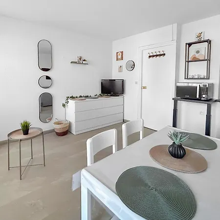 Confortable Avec Climatisation Au Cap D'agde Avec Port, Plages Et Nature Accessible A Pied アパート *