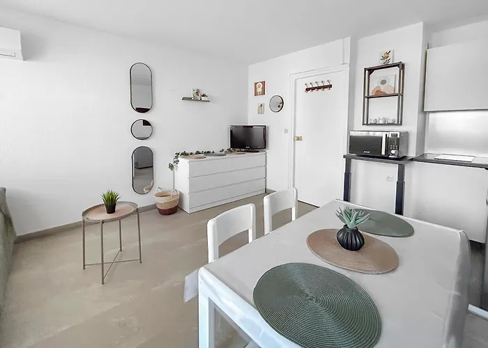 Confortable Avec Climatisation Au Cap D'agde Avec Port, Plages Et Nature Accessible A Pied Daire *