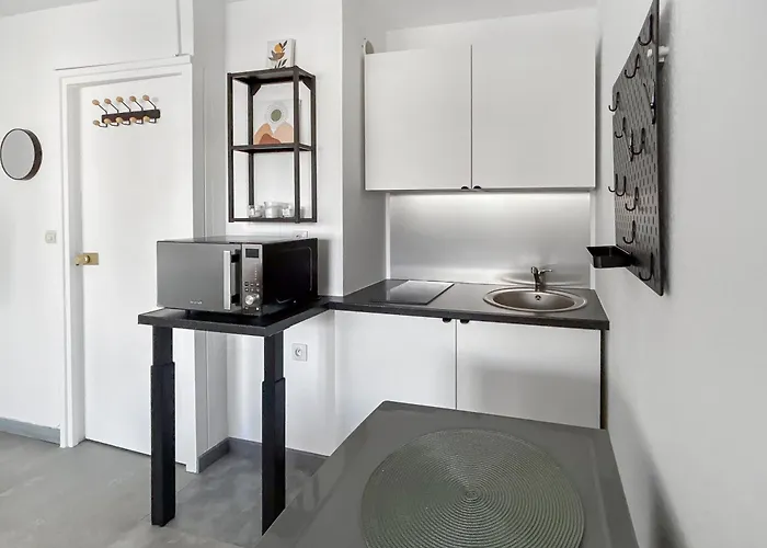 Confortable Avec Climatisation Au Cap D'agde Avec Port, Plages Et Nature Accessible A Pied *