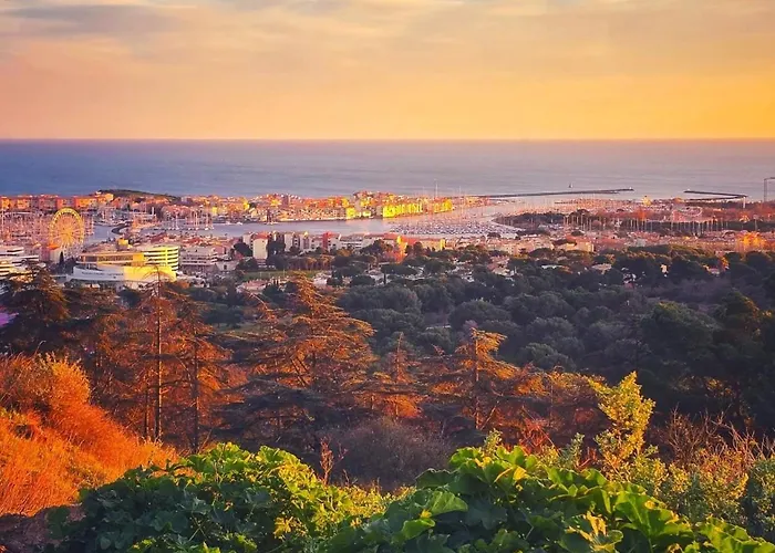 Confortable Avec Climatisation Au Cap D'agde Avec Port, Plages Et Nature Accessible A Pied Daire Agde